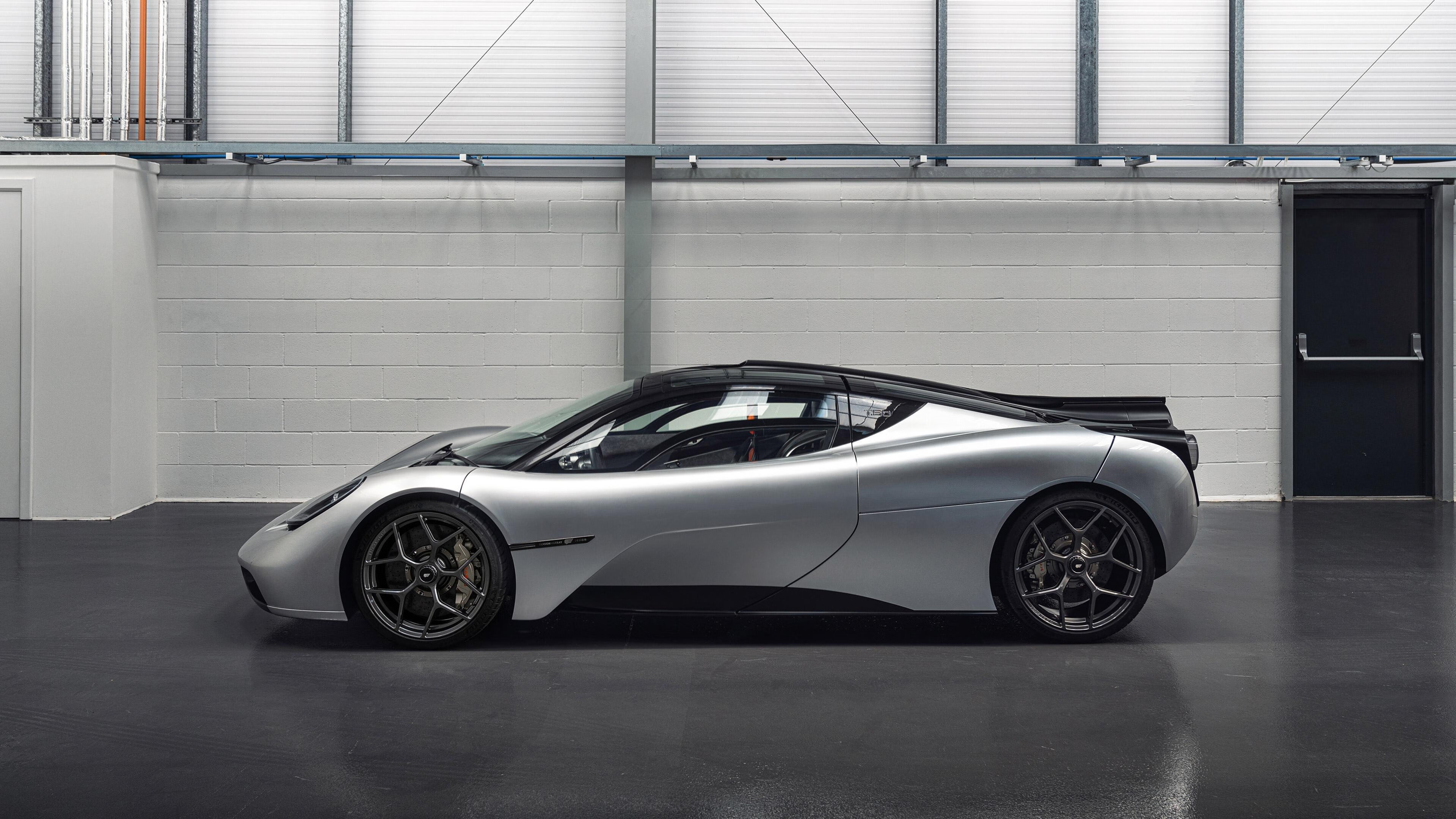 雷火电竞合作-攻防转换的枢纽，从阿拉巴看哥斯达黎加与乌克兰的战术对决